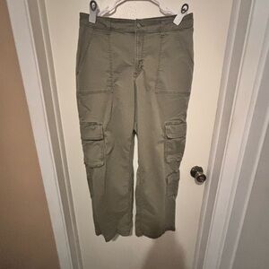 Hollister Olive Green Cargo Pants with Side Pockets